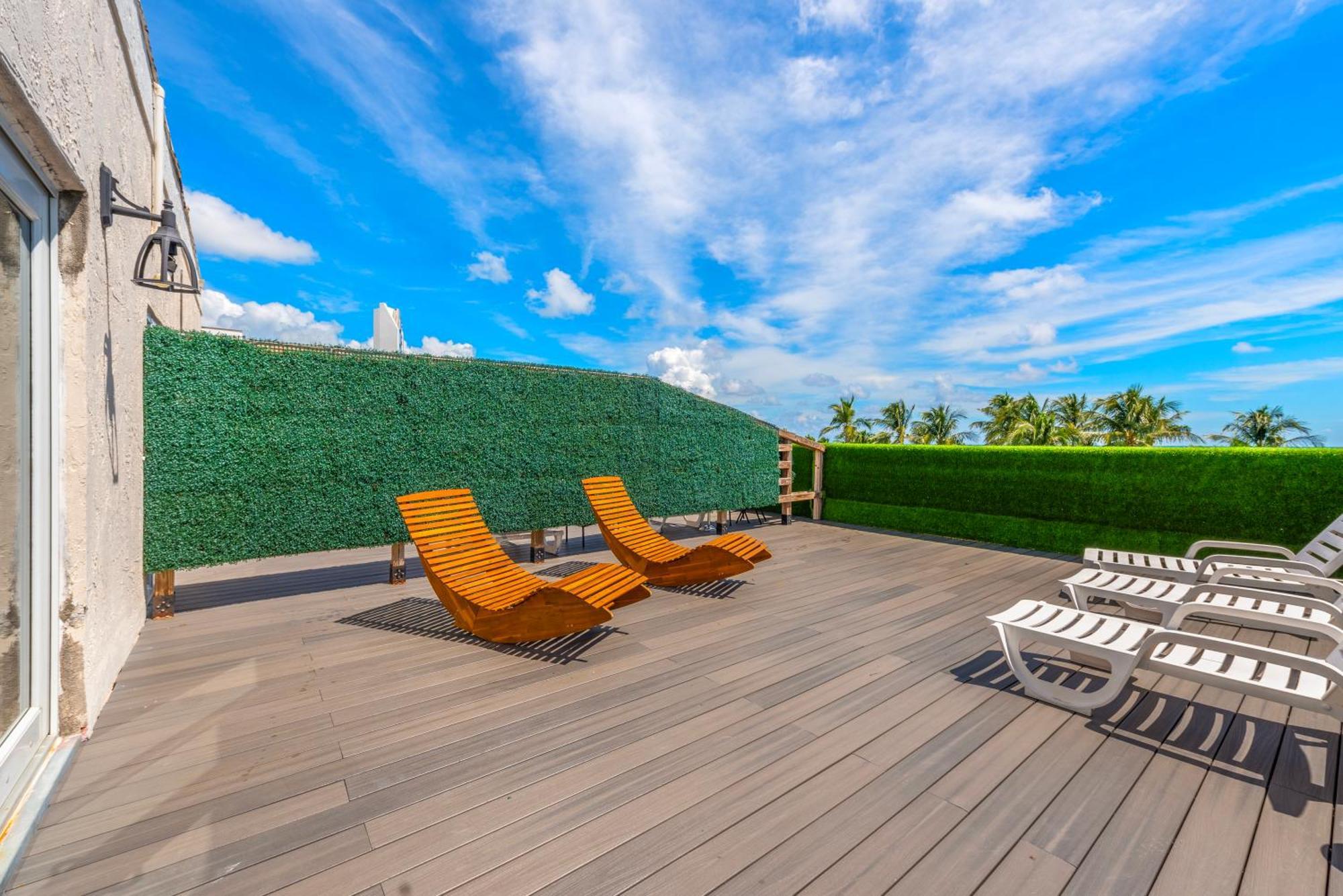 Sobe Suites In Miami Beach Exterior photo